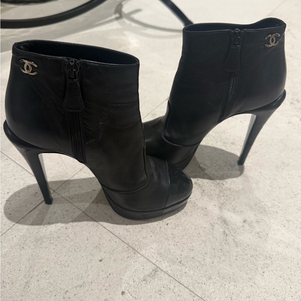 CHANEL Black Stiletto Heeled Boots